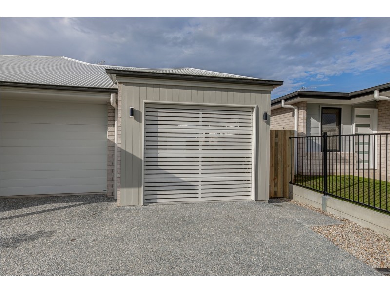 2/13 Seaford Street, Pimpama QLD 4209