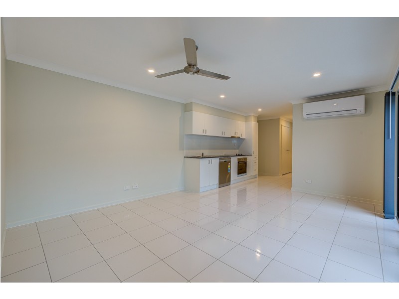 2/13 Seaford Street, Pimpama QLD 4209