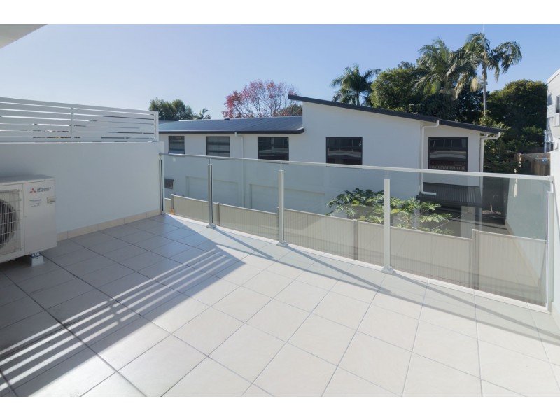 6/126 Eugaree Street, Southport QLD 4215