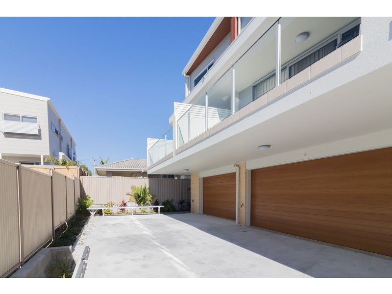 6/126 Eugaree Street, Southport QLD 4215