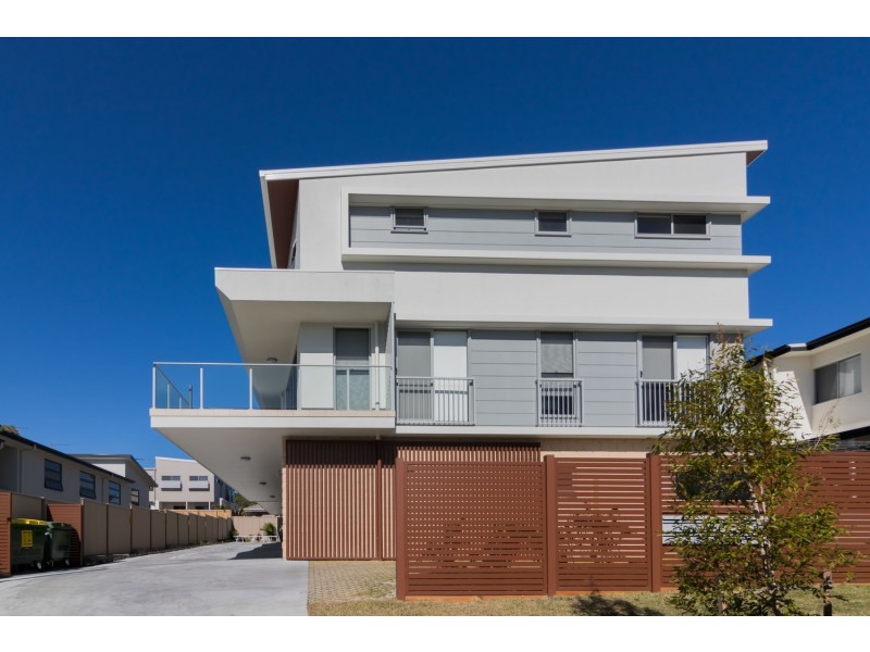 6/126 Eugaree Street, Southport QLD 4215