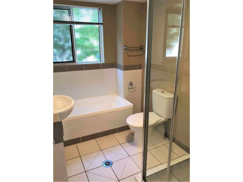 1/11 Clark Street, Biggera Waters QLD 4216