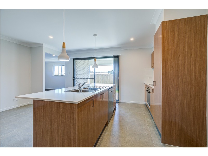 25 Barley Street, Park Ridge QLD 4125