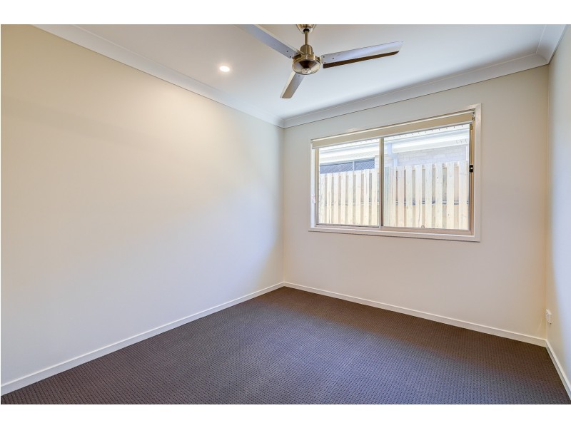 27 Barley Street, Park Ridge QLD 4125