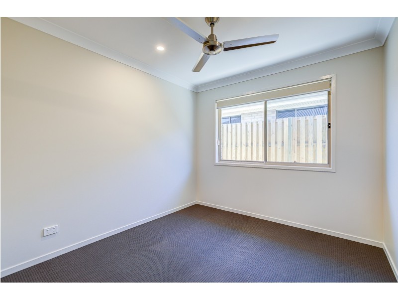 27 Barley Street, Park Ridge QLD 4125