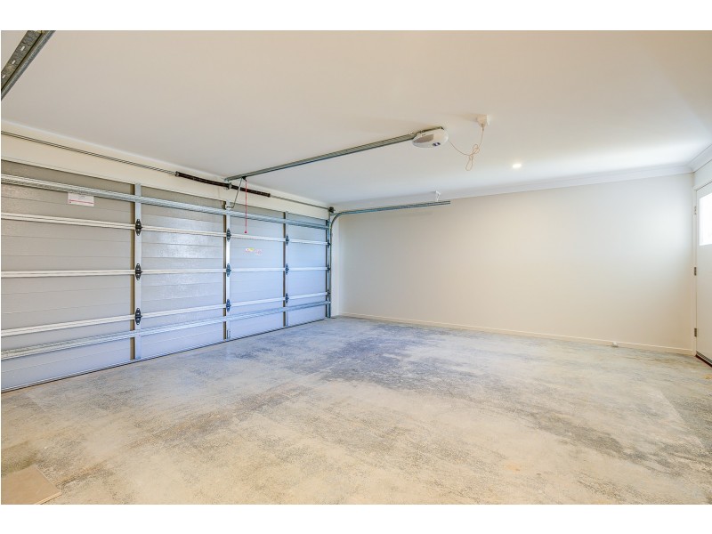 27 Barley Street, Park Ridge QLD 4125