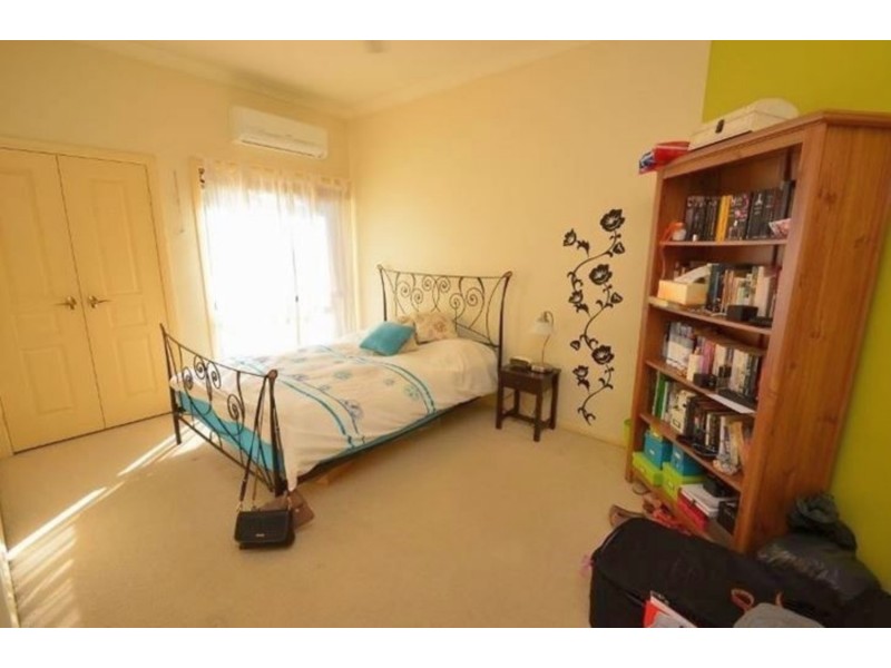 4 Respall Way, Arundel QLD 4214
