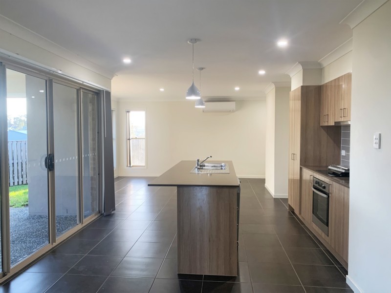 2 Steves Way, Coomera QLD 4209