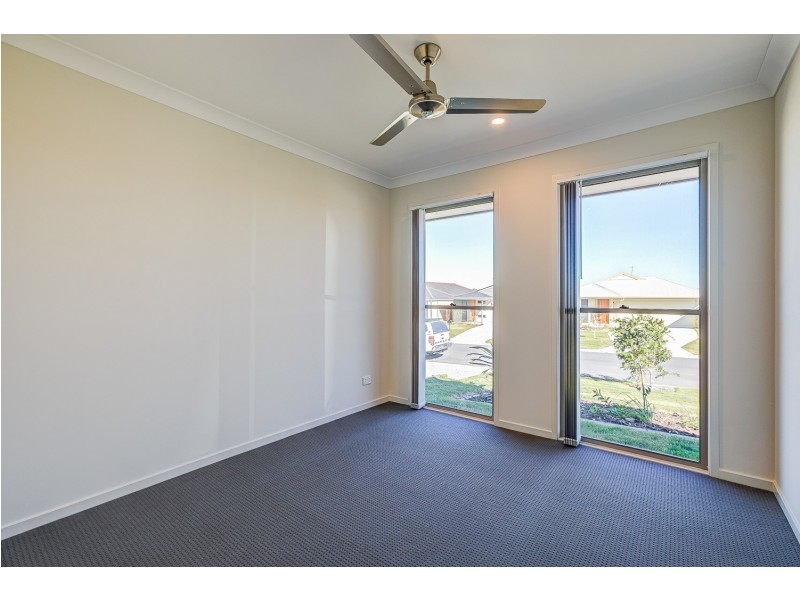 44 Nevada Road, Park Ridge QLD 4125