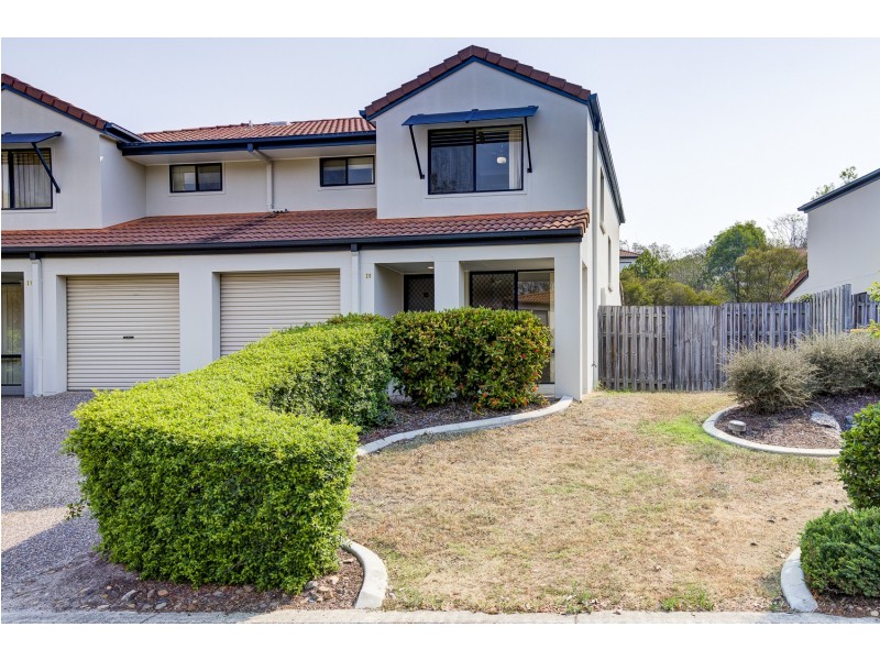 20/13 Hervey Street, Pacific Pines QLD 4211