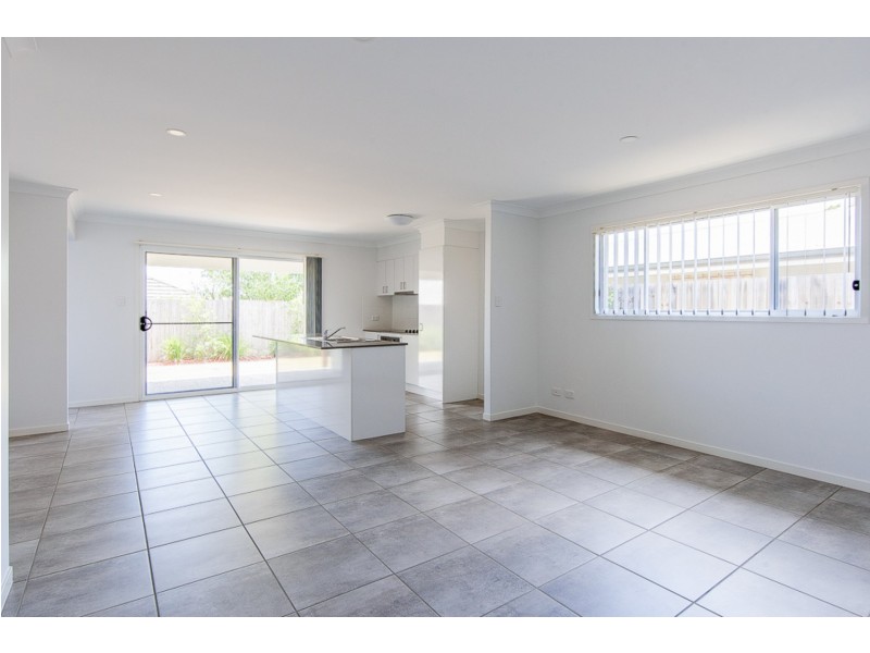 16 Percy Earl Crescent, Pimpama QLD 4209