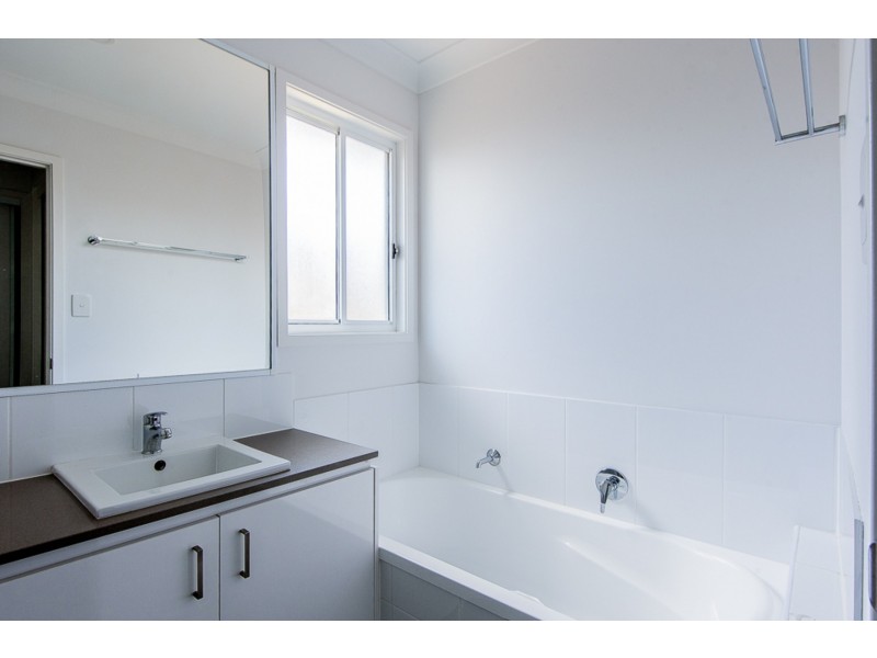 16 Percy Earl Crescent, Pimpama QLD 4209