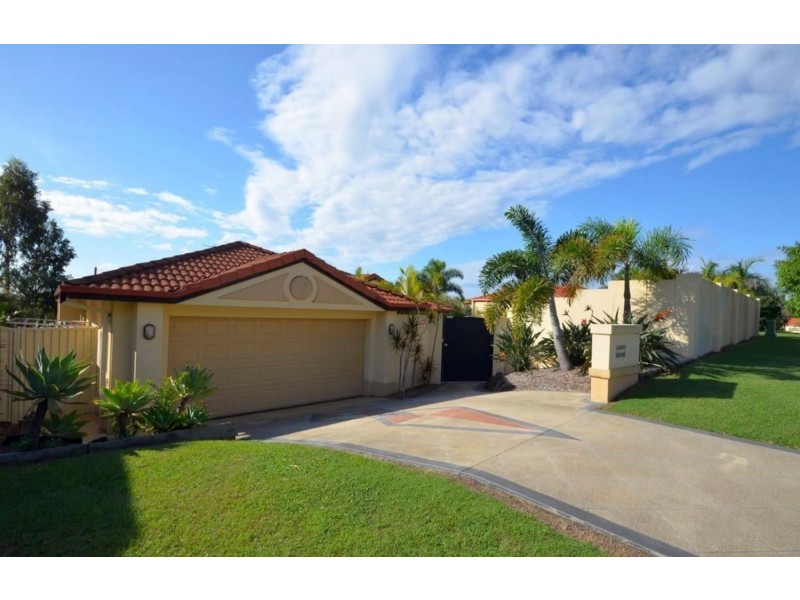 4 Respall Way, Arundel QLD 4214