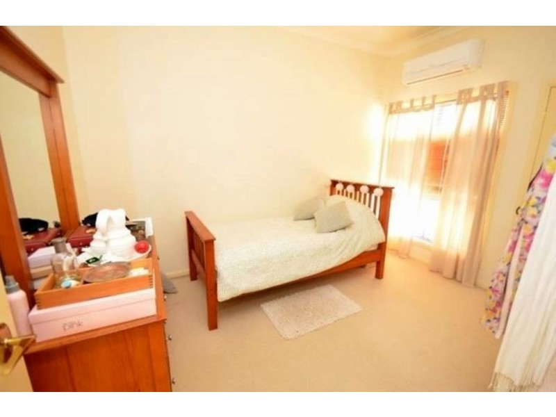 4 Respall Way, Arundel QLD 4214