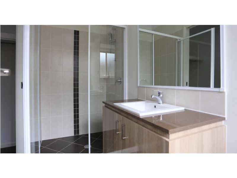 35 Woodrose Circuit, Pimpama QLD 4209