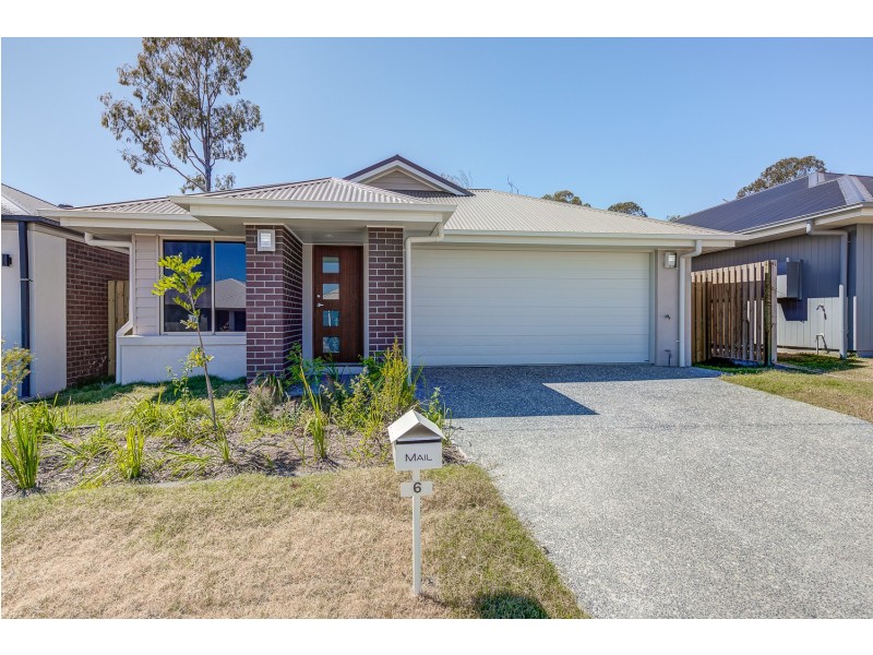 6 Barnyard Drive, Park Ridge QLD 4125