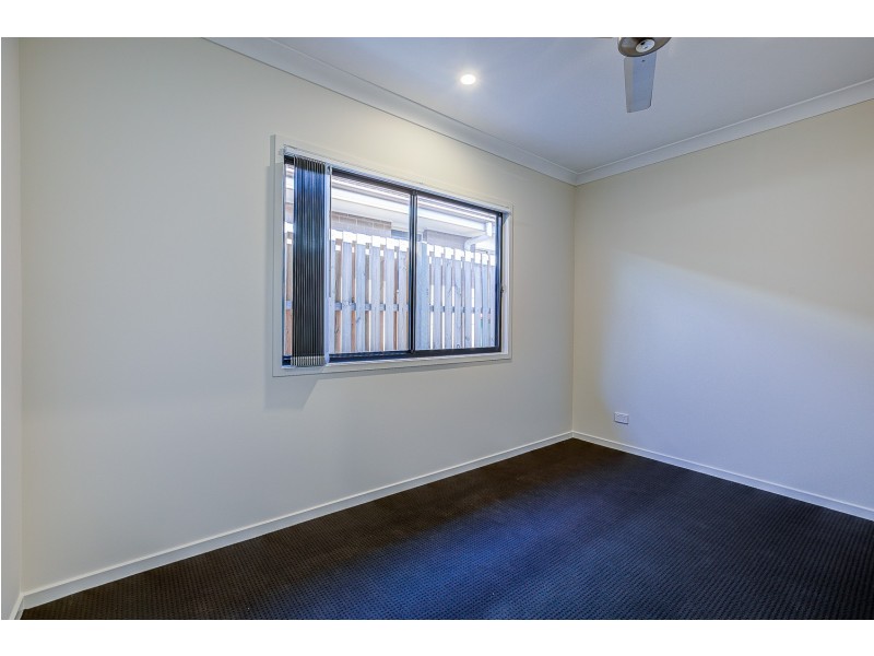 2/5 Merino Street, Park Ridge QLD 4125
