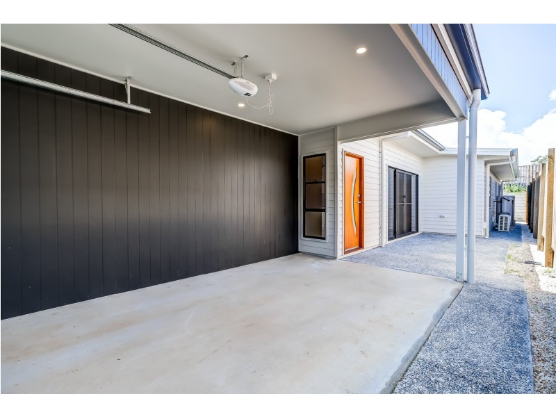 2/5 Merino Street, Park Ridge QLD 4125