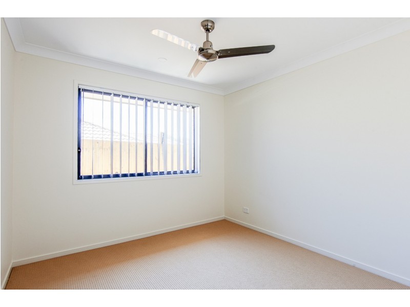 8 Zhang Street, Holmview QLD 4207