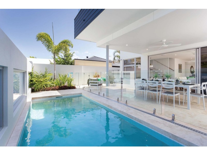 2/147 Racecourse Drive, Bundall QLD 4217