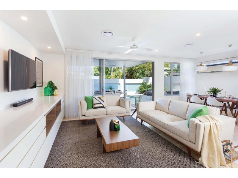 2/147 Racecourse Drive, Bundall QLD 4217