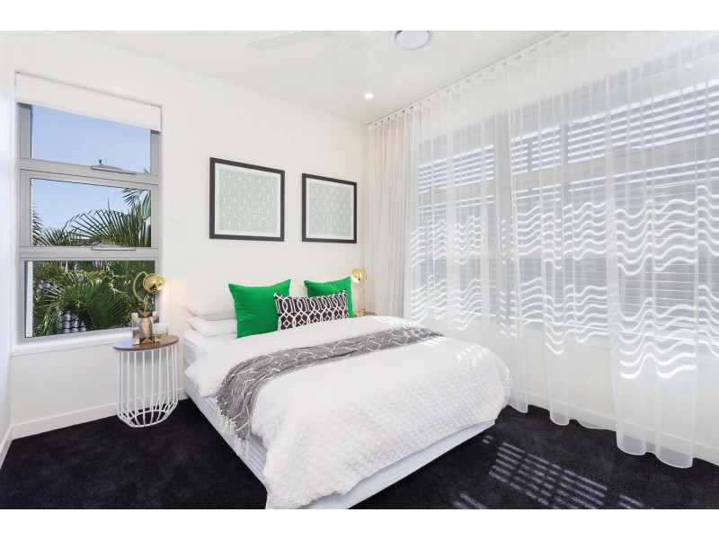 2/147 Racecourse Drive, Bundall QLD 4217