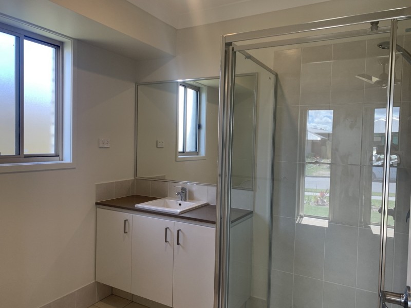 9 Flowers Drive, Coomera QLD 4209