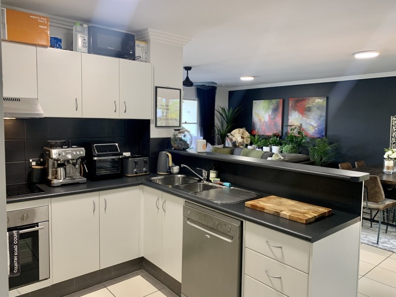 4/31 Chester Terrace, Southport QLD 4215