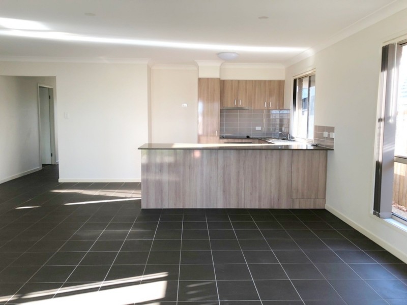 5 Milbrook Crescent, Pimpama QLD 4209
