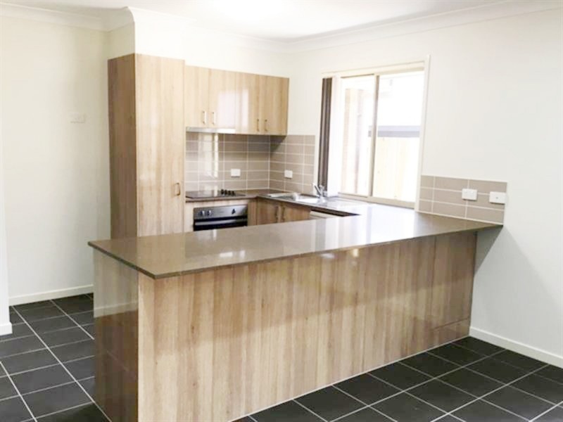 5 Milbrook Crescent, Pimpama QLD 4209