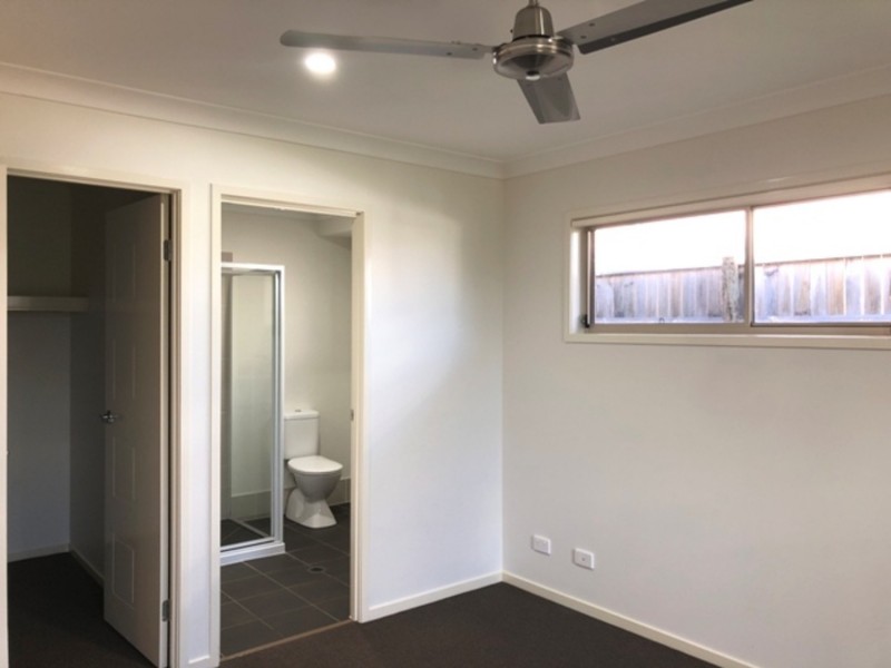 5 Milbrook Crescent, Pimpama QLD 4209