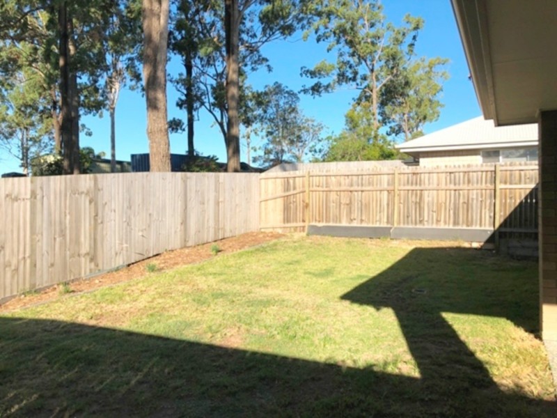 5 Milbrook Crescent, Pimpama QLD 4209