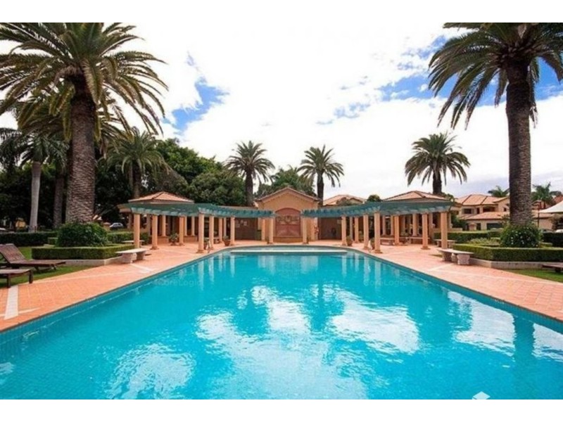3207 Palladian Drive, Hope Island QLD 4212