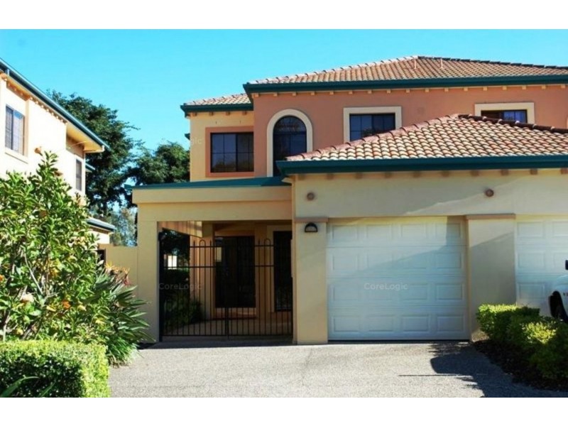 3207 Palladian Drive, Hope Island QLD 4212