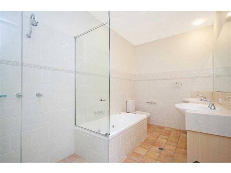3207 Palladian Drive, Hope Island QLD 4212