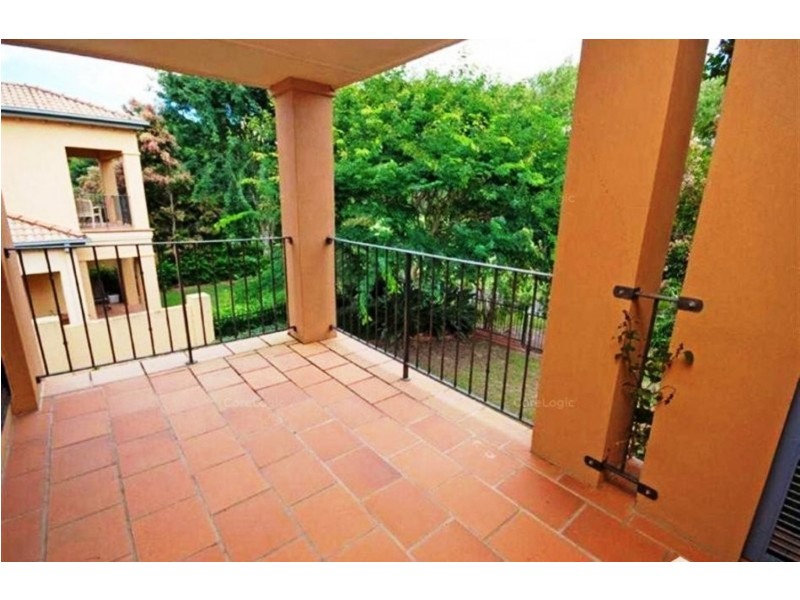 3207 Palladian Drive, Hope Island QLD 4212