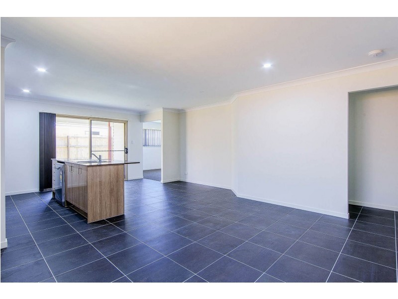 36 Clermont Street, Holmview QLD 4207