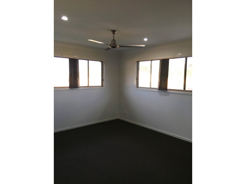 2/34 Garden Road, Coomera QLD 4209