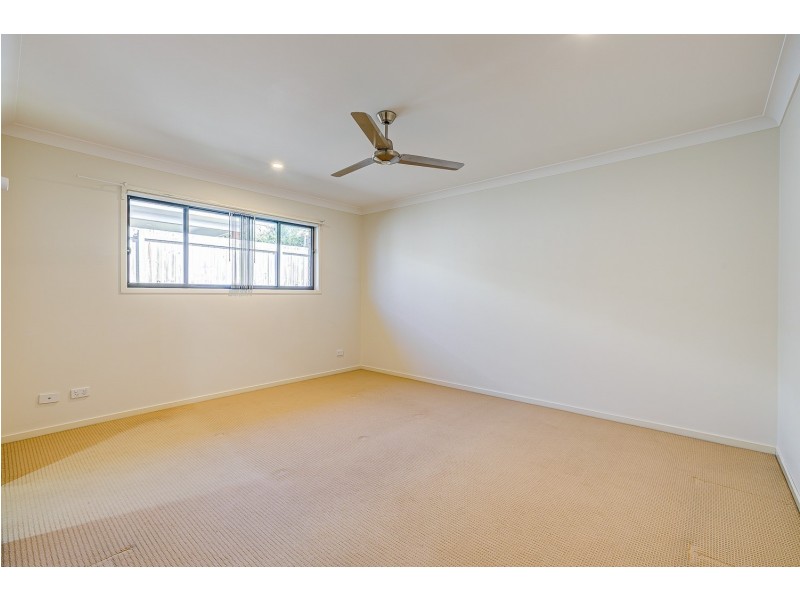 9 Geoffrey Miller Avenue, Pimpama QLD 4209