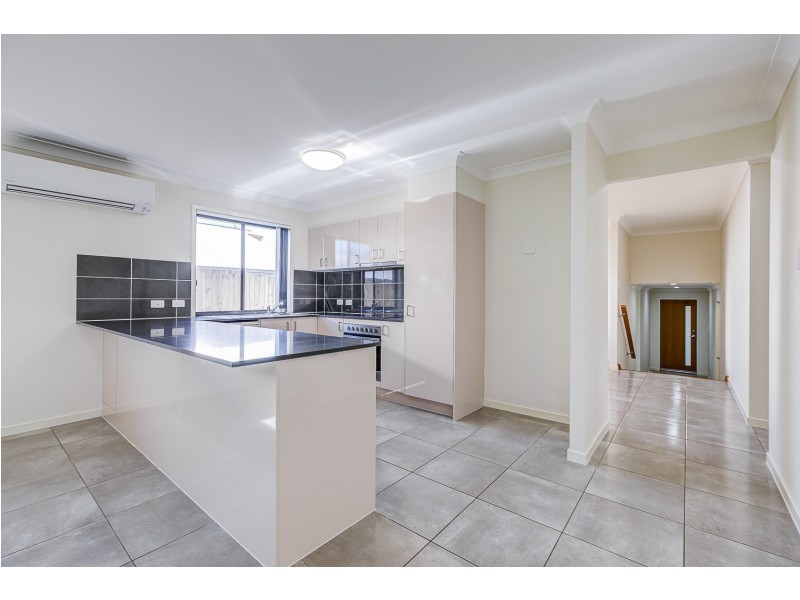 9 Geoffrey Miller Avenue, Pimpama QLD 4209