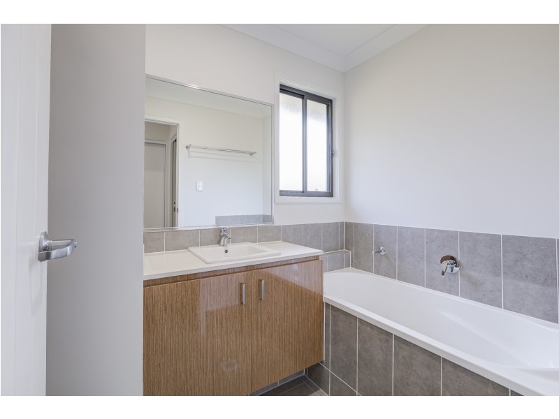 48 Innsbruck Way, Bahrs Scrub QLD 4207