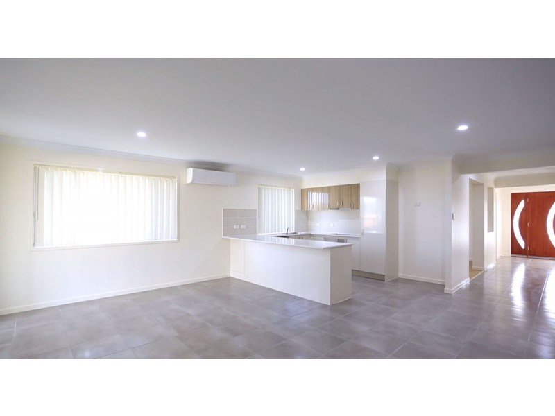 70 Brookfield Street, Pimpama QLD 4209
