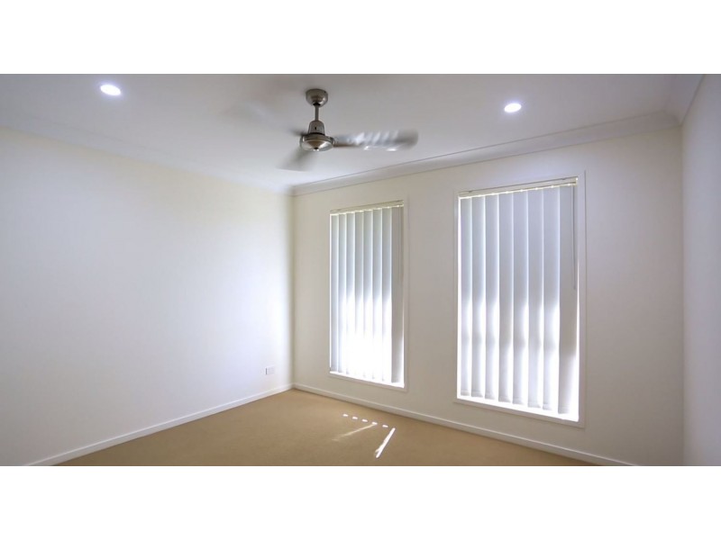 70 Brookfield Street, Pimpama QLD 4209