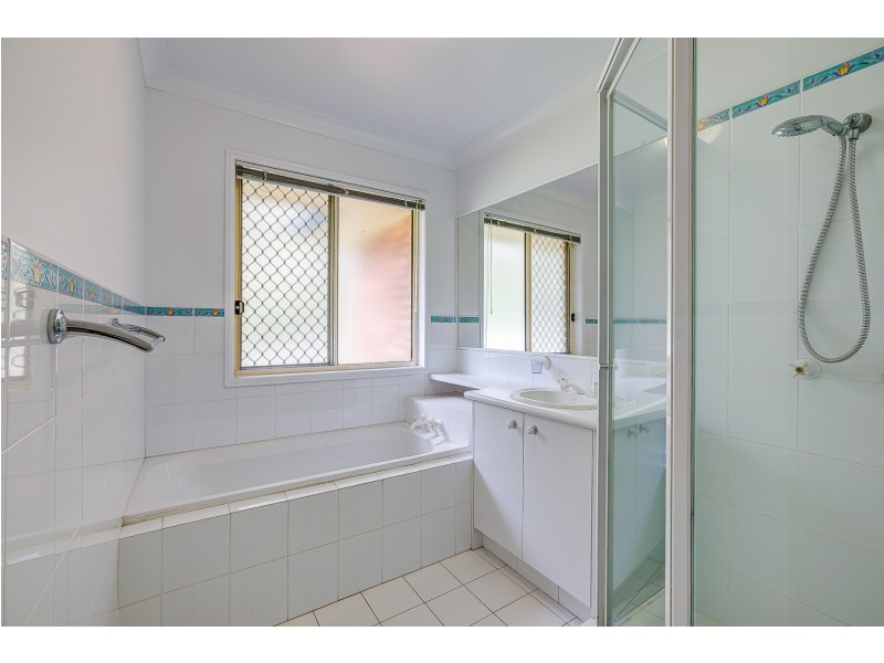 129 Henry Cotton Drive, Parkwood QLD 4214