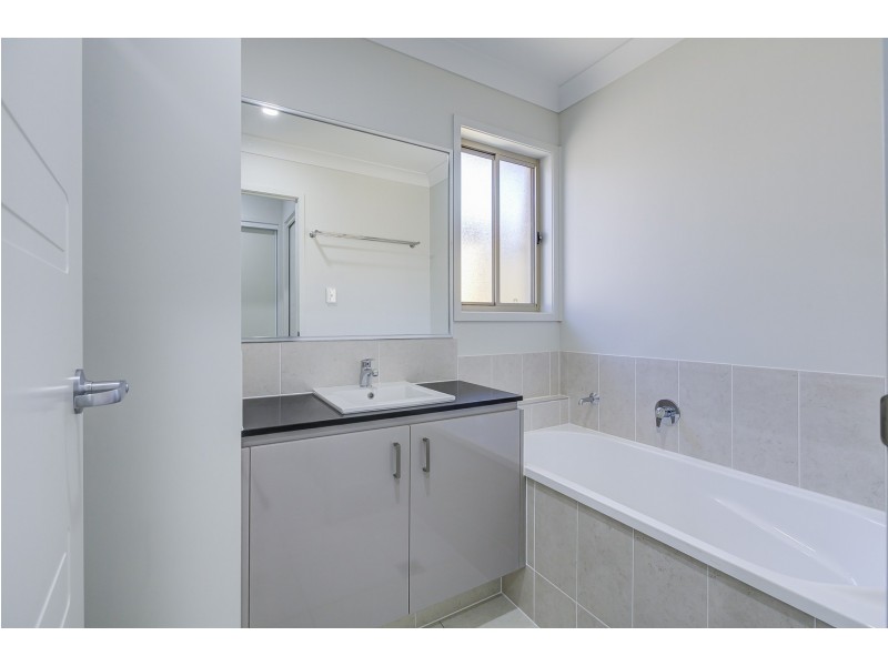 27 Innsbruck Way, Bahrs Scrub QLD 4207