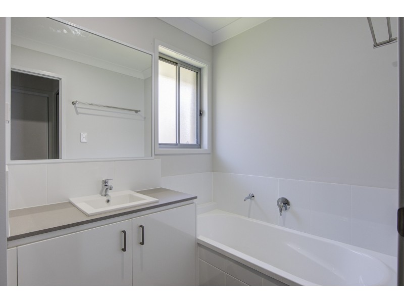 75  Fountain Street, Pimpama QLD 4209