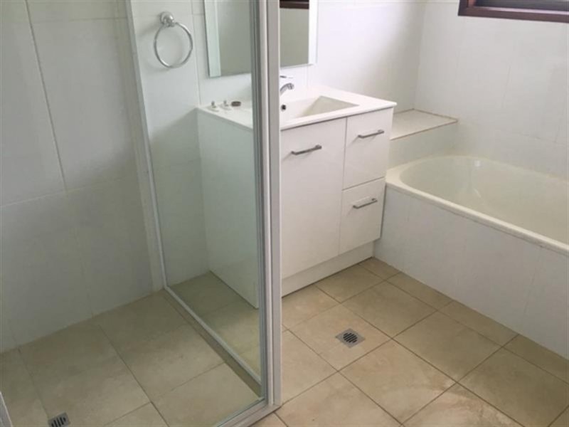 2/28 Gardiners Place, Southport QLD 4215