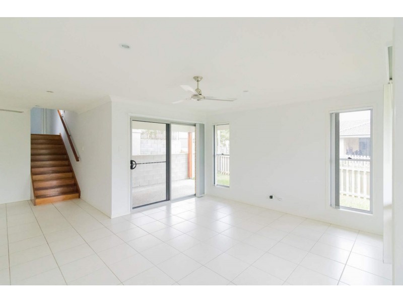 15 Damian Leeding Way, Upper Coomera QLD 4209