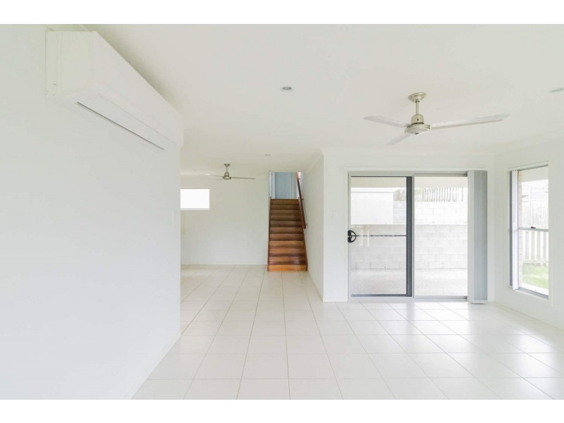 15 Damian Leeding Way, Upper Coomera QLD 4209