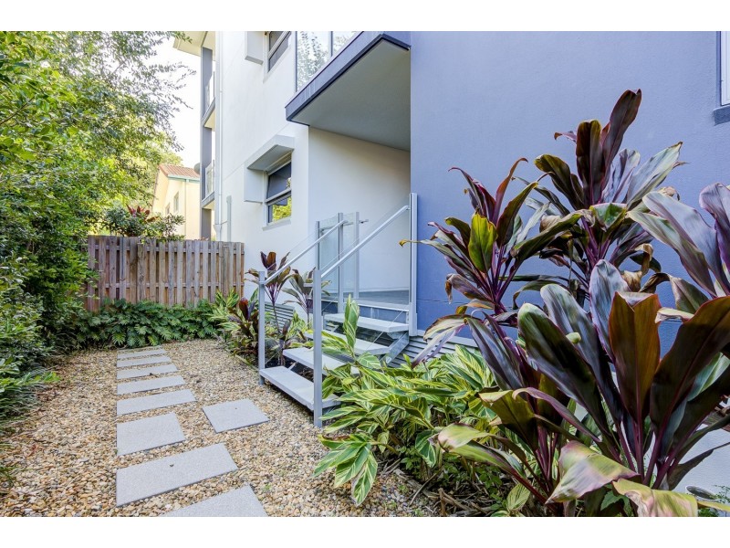 5/14-16 Proud Street, Labrador QLD 4215